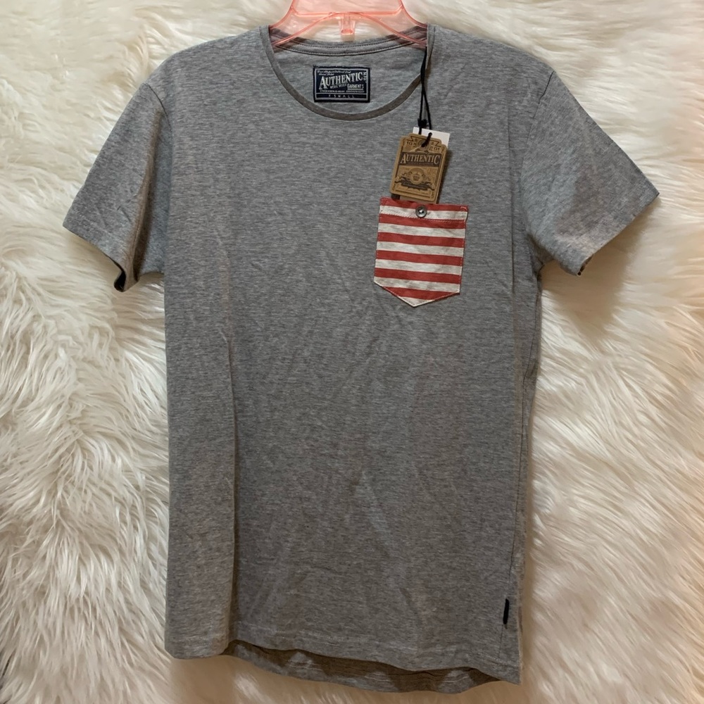 Cotton On Authentic - Mens tee - Size XS - See measurements bellow